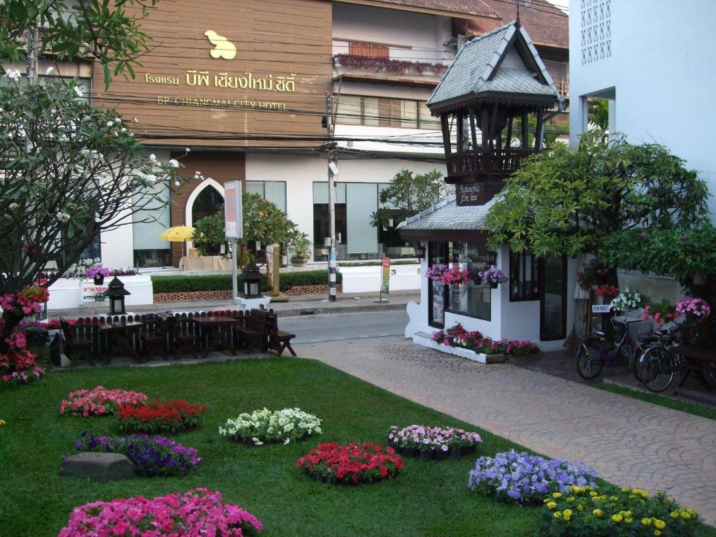 Rachamankha Flora House Hotel Chiang Mai Ngoại thất bức ảnh