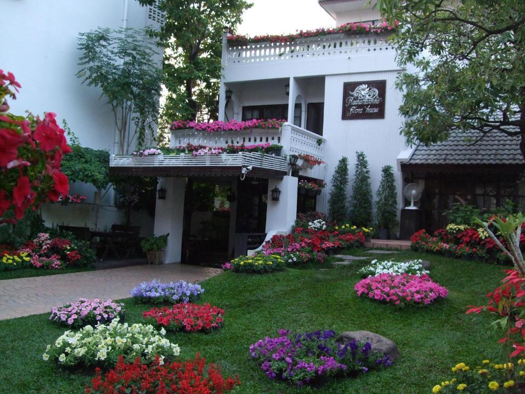 Rachamankha Flora House Hotel Chiang Mai Ngoại thất bức ảnh