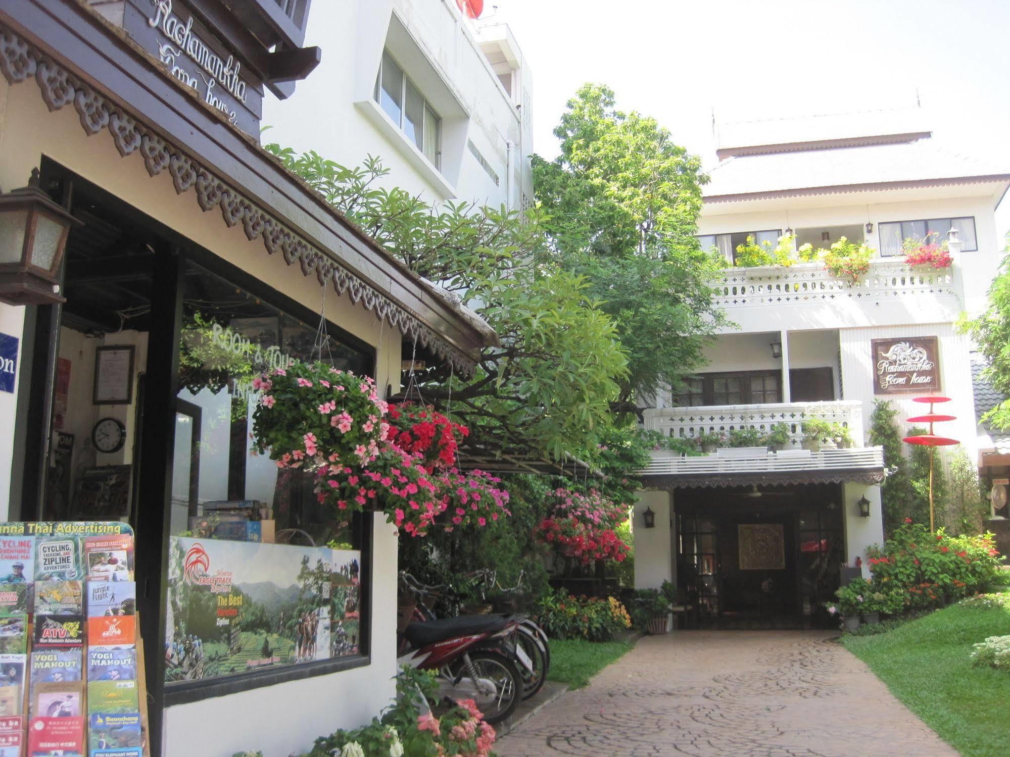 Rachamankha Flora House Hotel Chiang Mai Ngoại thất bức ảnh